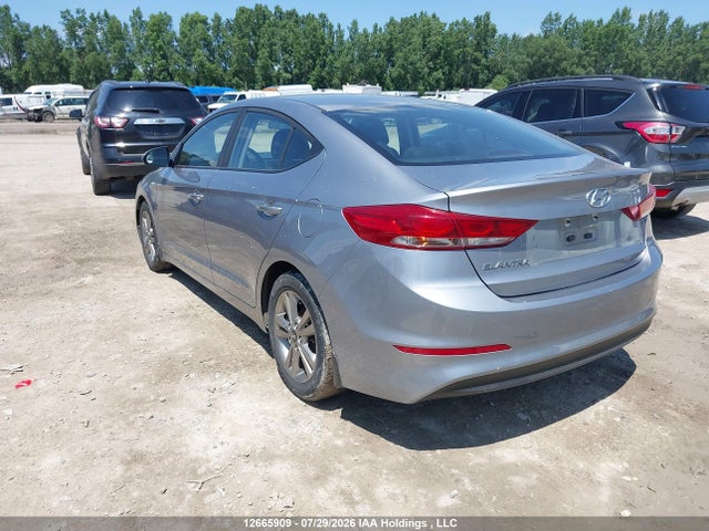 Hyundai ELANTRA SE 2017 5NPD74LFXHH135490 Image 3