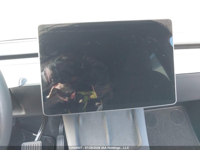 12665927 :رقم المزاد ، 7SAYGDEE1NF564956 vin ، 2022 Tesla Model Y Long Range مزاد بيع