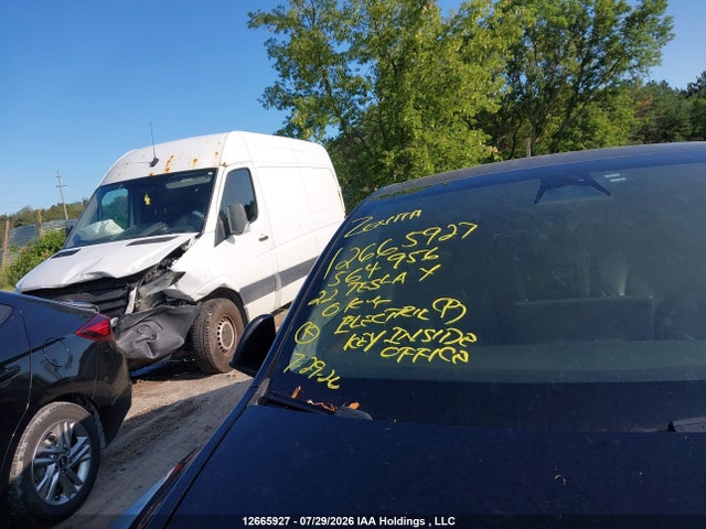 12665927 :رقم المزاد ، 7SAYGDEE1NF564956 vin ، 2022 Tesla Model Y Long Range مزاد بيع