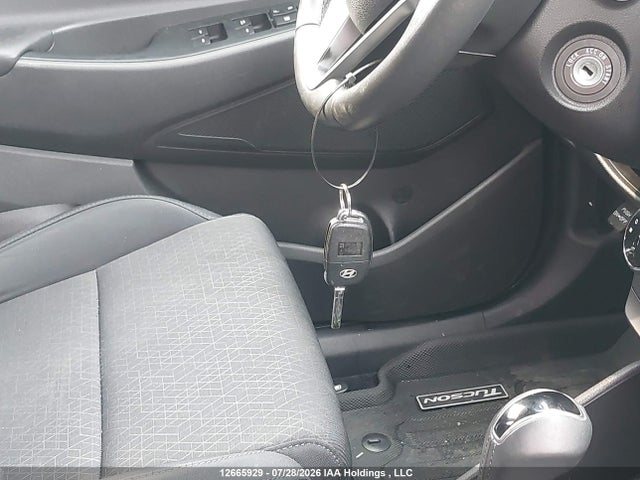 2016 Hyundai Tucson Limited/sport And Eco/se მანქანა იყიდება აუქციონზე, vin: KM8J3CA40GU212636, აუქციონის ნომერი: 12665929