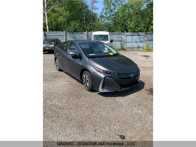 Toyota Prius 2018 JTDKARFP9J3081949 Image 2