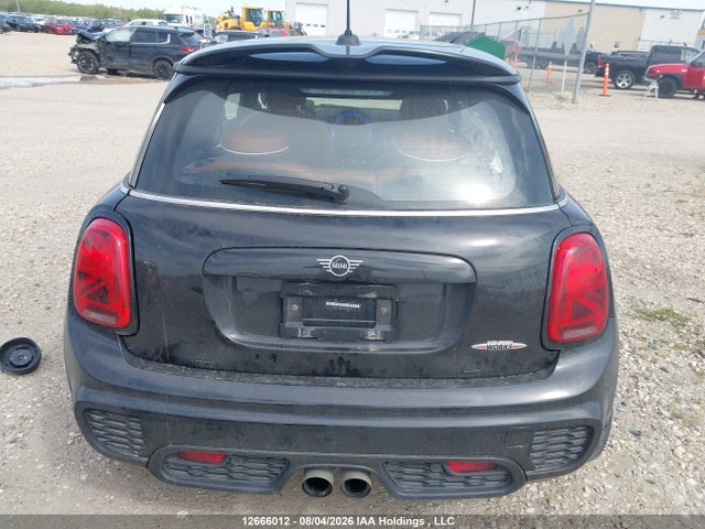 Mini Cooper John Works 2019 WMWXM9C59K2L03295 Image 15