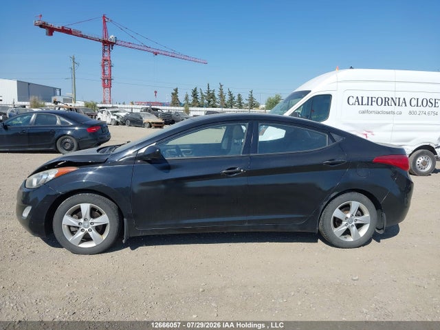 Продажа на аукционе авто 2013 Hyundai Elantra Gls, vin: 5NPDH4AE4DH365348, номер лота: 12666057