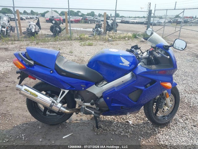 2000 Honda Vfr800 Fi მანქანა იყიდება აუქციონზე, vin: JH2RC4620YM200435, აუქციონის ნომერი: 12666068
