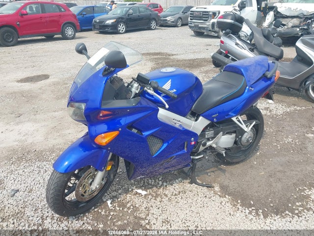 2000 Honda Vfr800 Fi მანქანა იყიდება აუქციონზე, vin: JH2RC4620YM200435, აუქციონის ნომერი: 12666068