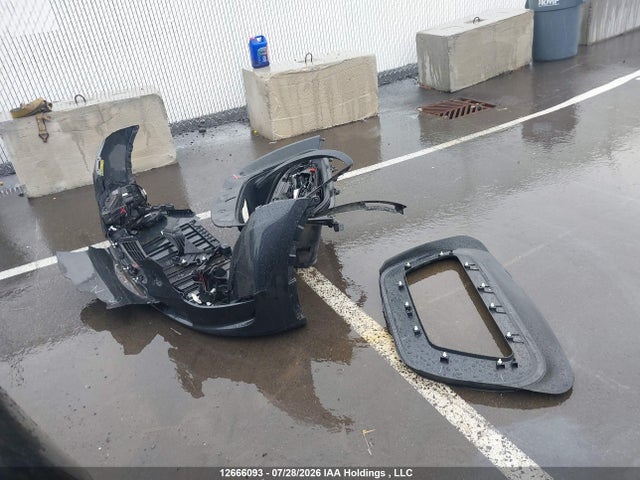 2025 Tesla Model Y მანქანა იყიდება აუქციონზე, vin: 7SAYGDEE1SF275619, აუქციონის ნომერი: 12666093
