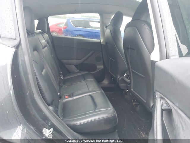2025 Tesla Model Y მანქანა იყიდება აუქციონზე, vin: 7SAYGDEE1SF275619, აუქციონის ნომერი: 12666093