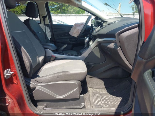 2015 Ford Escape Se მანქანა იყიდება აუქციონზე, vin: 1FMCU0GX6FUC52093, აუქციონის ნომერი: 12666100