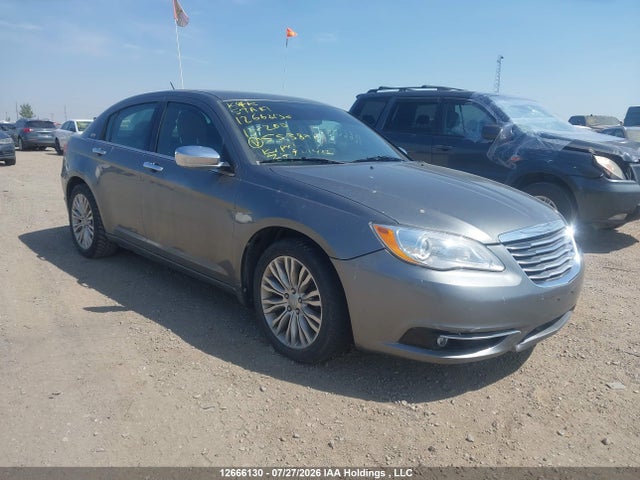 Продажа на аукционе авто 2013 Chrysler 200, vin: 1C3CCBCGXDN553972, номер лота: 12666130