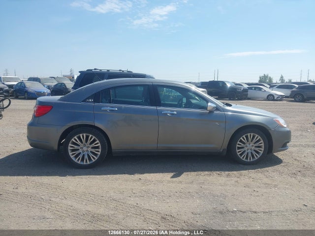 Продажа на аукционе авто 2013 Chrysler 200, vin: 1C3CCBCGXDN553972, номер лота: 12666130