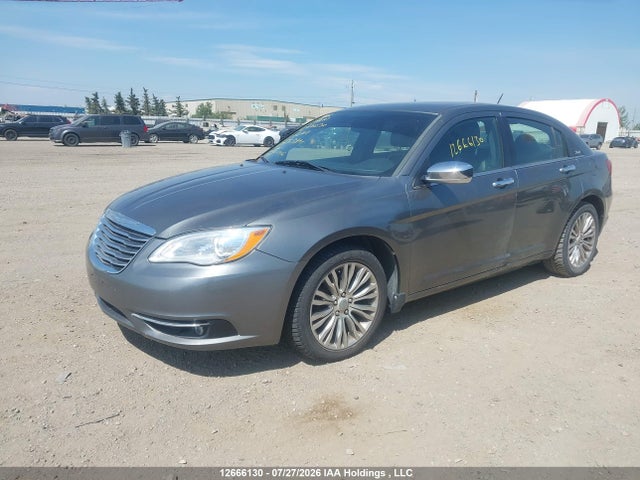 Продажа на аукционе авто 2013 Chrysler 200, vin: 1C3CCBCGXDN553972, номер лота: 12666130