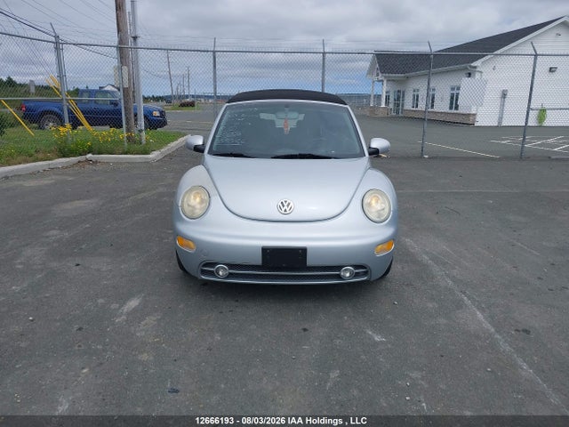 12666193 :رقم المزاد ، 3VWDD21Y83M322468 vin ، 2003 Volkswagen New Beetle Glx مزاد بيع