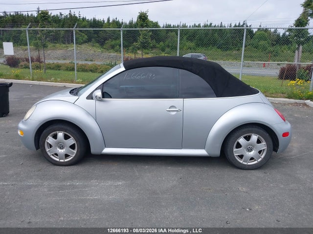 12666193 :رقم المزاد ، 3VWDD21Y83M322468 vin ، 2003 Volkswagen New Beetle Glx مزاد بيع