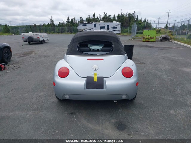 12666193 :رقم المزاد ، 3VWDD21Y83M322468 vin ، 2003 Volkswagen New Beetle Glx مزاد بيع