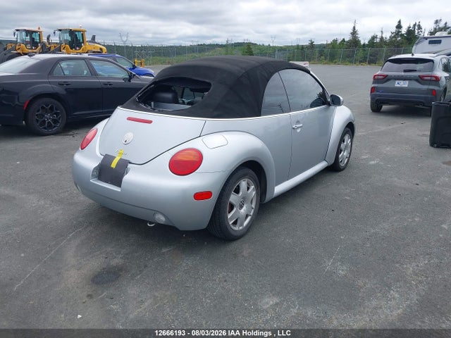 12666193 :رقم المزاد ، 3VWDD21Y83M322468 vin ، 2003 Volkswagen New Beetle Glx مزاد بيع