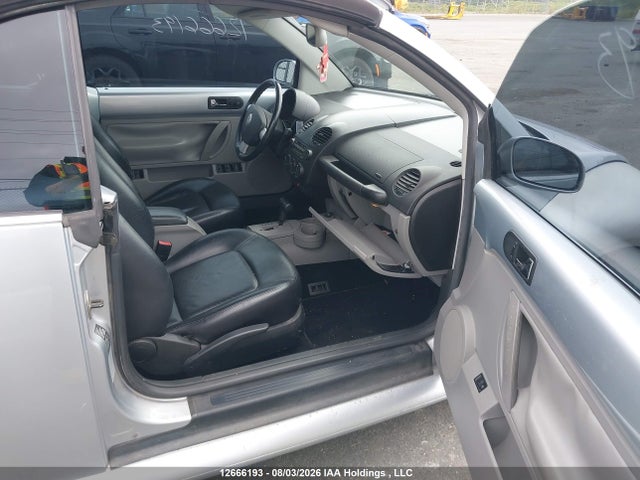12666193 :رقم المزاد ، 3VWDD21Y83M322468 vin ، 2003 Volkswagen New Beetle Glx مزاد بيع