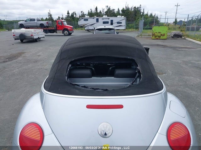12666193 :رقم المزاد ، 3VWDD21Y83M322468 vin ، 2003 Volkswagen New Beetle Glx مزاد بيع