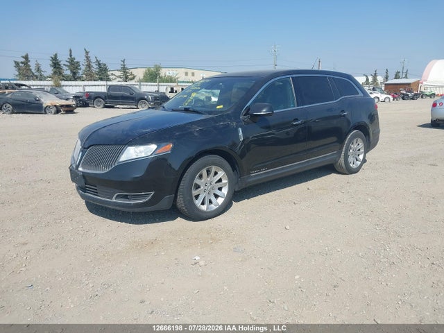 Lincoln Mkt Livery 2014 2LMHJ5NK6EBL55901 Image 2