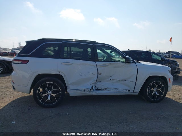 Продаж на аукціоні авто 2024 Jeep Grand Cherokee Summit Reserve, vin: 1C4RJHEG5R8620172, номер лоту: 12666210