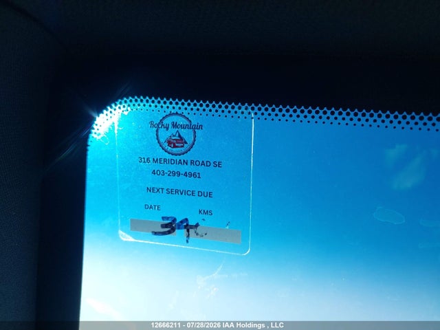 Lincoln MKT 2015 2LMHJ5NK0FBL00037 Image 20