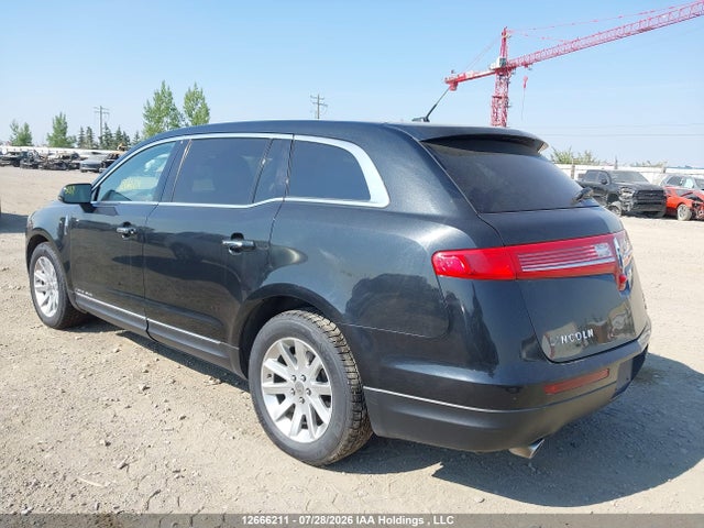 Lincoln MKT 2015 2LMHJ5NK0FBL00037 Image 3