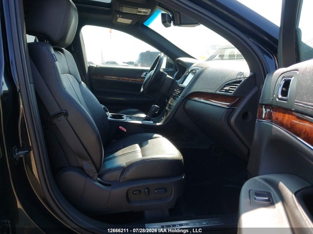 Lincoln MKT 2015 2LMHJ5NK0FBL00037 Image 5