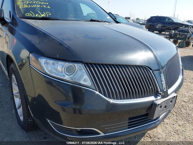 Lincoln MKT 2015 2LMHJ5NK0FBL00037 Image 6