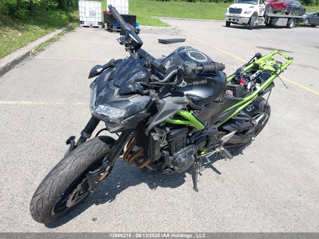 12666219 :رقم المزاد ، ML5ZRDF1XNDA55900 vin ، 2022 Kawasaki Z900 مزاد بيع