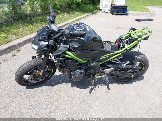 12666219 :رقم المزاد ، ML5ZRDF1XNDA55900 vin ، 2022 Kawasaki Z900 مزاد بيع