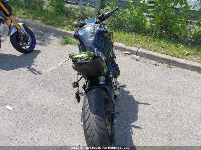 12666219 :رقم المزاد ، ML5ZRDF1XNDA55900 vin ، 2022 Kawasaki Z900 مزاد بيع