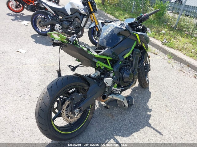 12666219 :رقم المزاد ، ML5ZRDF1XNDA55900 vin ، 2022 Kawasaki Z900 مزاد بيع