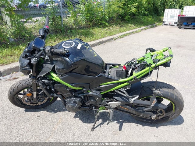 12666219 :رقم المزاد ، ML5ZRDF1XNDA55900 vin ، 2022 Kawasaki Z900 مزاد بيع