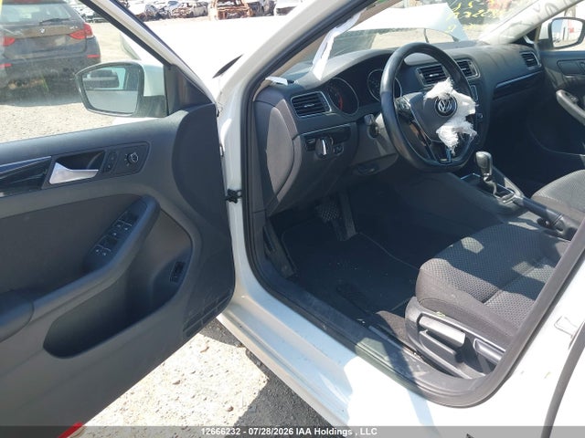 2016 Volkswagen Jetta 1.4 Tsi Comfortline მანქანა იყიდება აუქციონზე, vin: 3VWD67AJ5GM302002, აუქციონის ნომერი: 12666232