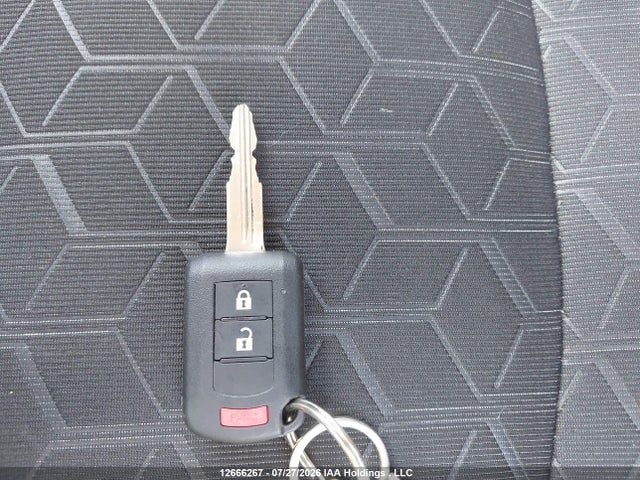 Mitsubishi RVR ES 2026 JA4AJUAU8TU604106 Image 9