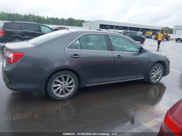 2013 Toyota Camry მანქანა იყიდება აუქციონზე, vin: 4T1BF1FK2DU284909, აუქციონის ნომერი: 12666278