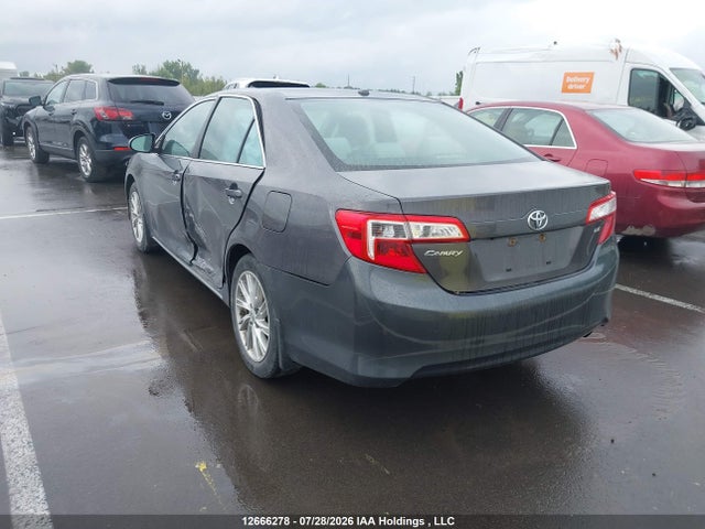 2013 Toyota Camry მანქანა იყიდება აუქციონზე, vin: 4T1BF1FK2DU284909, აუქციონის ნომერი: 12666278