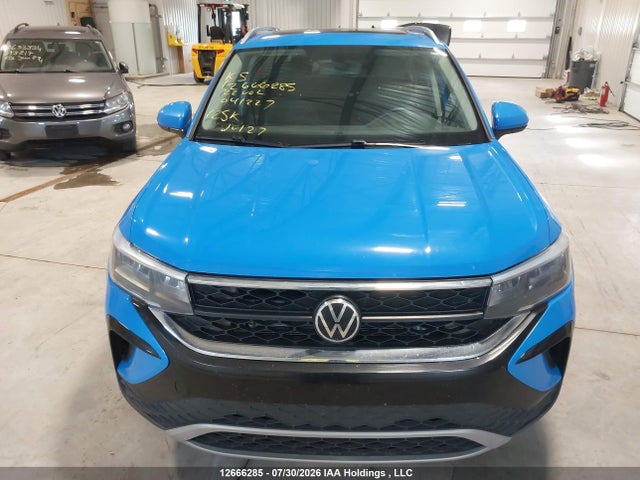 12666285 :رقم المزاد ، 3VVLX7B23NM041227 vin ، 2022 Volkswagen Taos Se Iq Drive/sel مزاد بيع