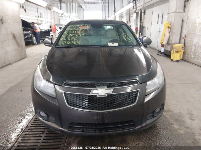 1G1P75SZ9E7283198 Chevrolet Cruze