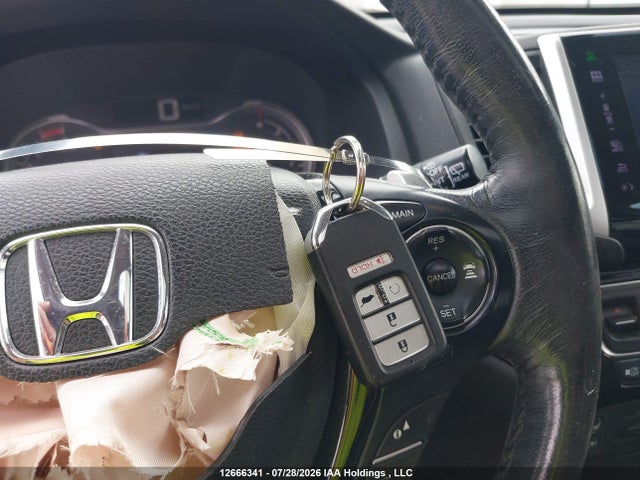 Honda Pilot Touring 2016 5FNYF6H98GB504248 Image 11