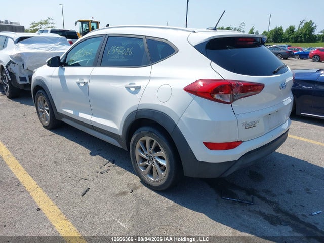 Hyundai Tucson 2017 KM8J33A43HU556026 Image 3