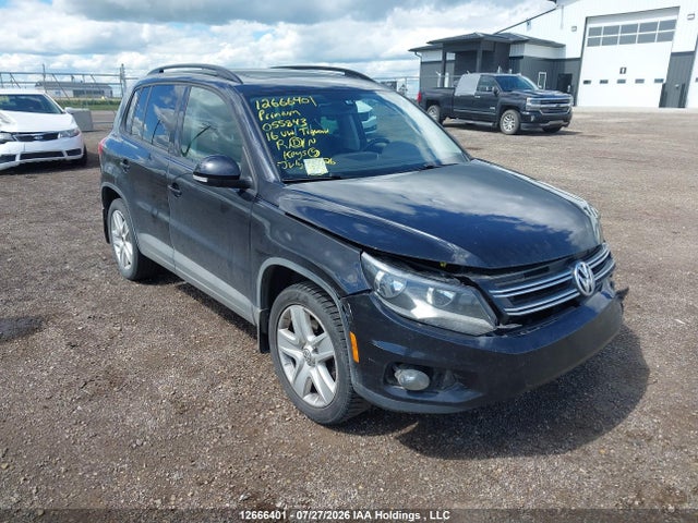 Auction sale of the 2016 Volkswagen Tiguan Comfortline/highline/special Edition, vin: WVGJV7AX8GW055843, lot number: 12666401