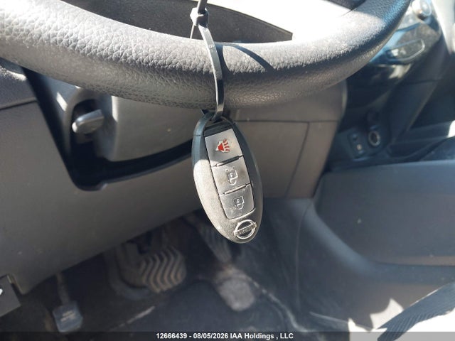 2016 Nissan Rogue S/sl/sv მანქანა იყიდება აუქციონზე, vin: 5N1AT2MTXGC884707, აუქციონის ნომერი: 12666439