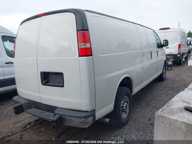 GMC SAVANA CARGO VAN 2017 1GTW7BFF4H1133251 Image 4