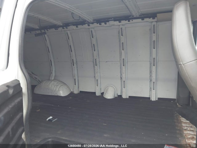 GMC SAVANA CARGO VAN 2017 1GTW7BFF4H1133251 Image 8