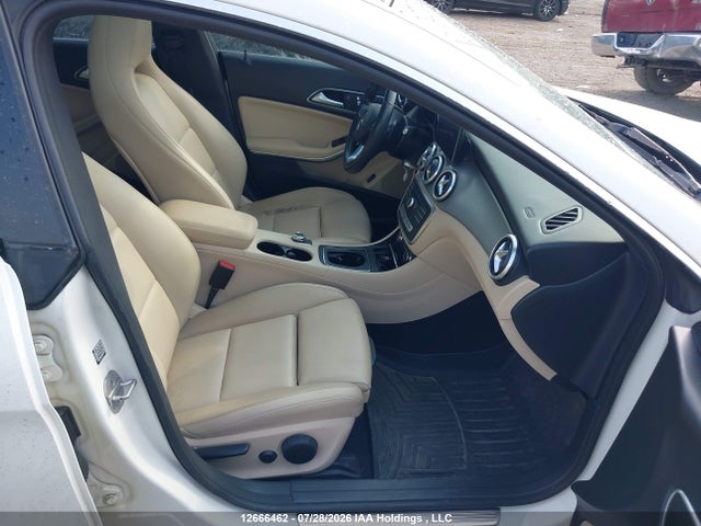 WDDSJ4GB6HN480702 Mercedes-Benz CLA 250 4MATIC