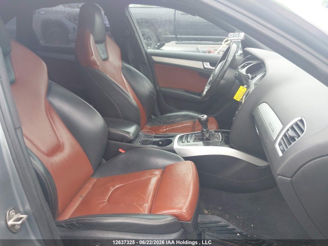 12637325 :رقم المزاد ، WAUDGCFL2BA003363 vin ، 2011 Audi S4 3.0 مزاد بيع