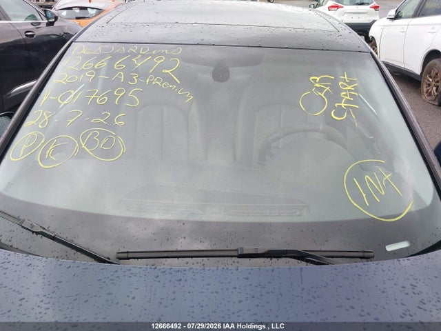Audi A3 PREMIUM 2019 WAUBEGFF0K1017695 Image 18