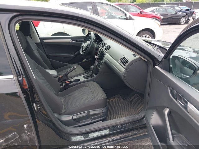 1VWAS7A39GC043161 Volkswagen Passat S/r-line