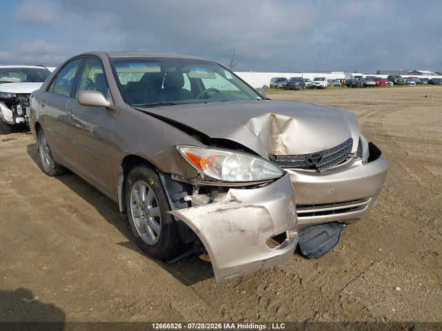 12666526 :رقم المزاد ، JTDBF30K030092435 vin ، 2003 Toyota Camry Le/xle مزاد بيع