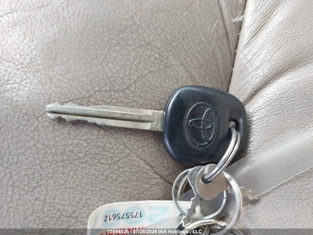 Продажа на аукционе авто 2003 Toyota Camry Le/xle, vin: JTDBF30K030092435, номер лота: 12666526